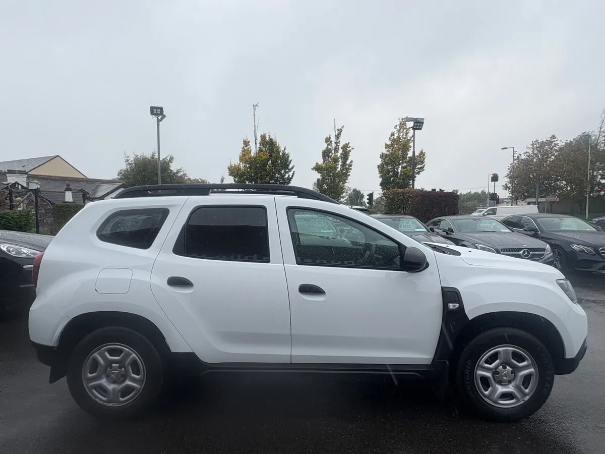 191 Dacia Duster Essential *Commercial* - Image 4