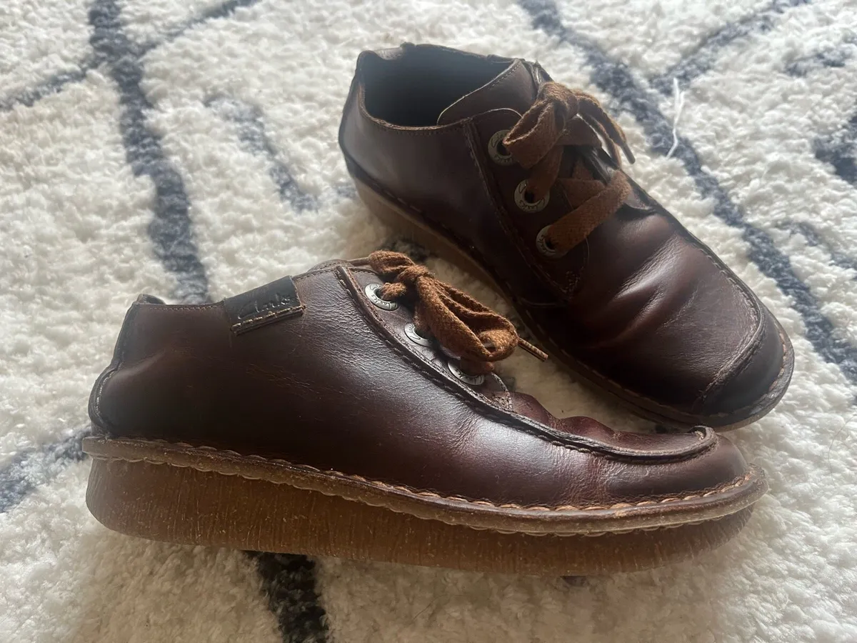 Clarkes leather shoes - Image 3