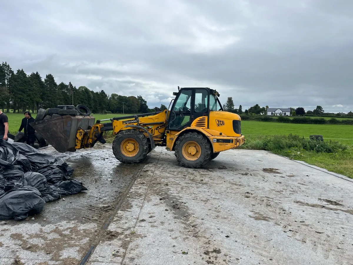 Telehandler JCB TM 300 - Centre Pivot - Image 2