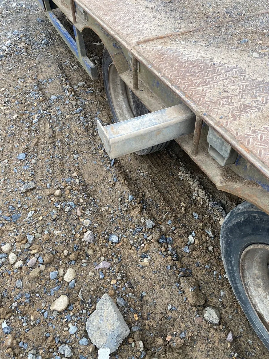 Low loader - Image 1