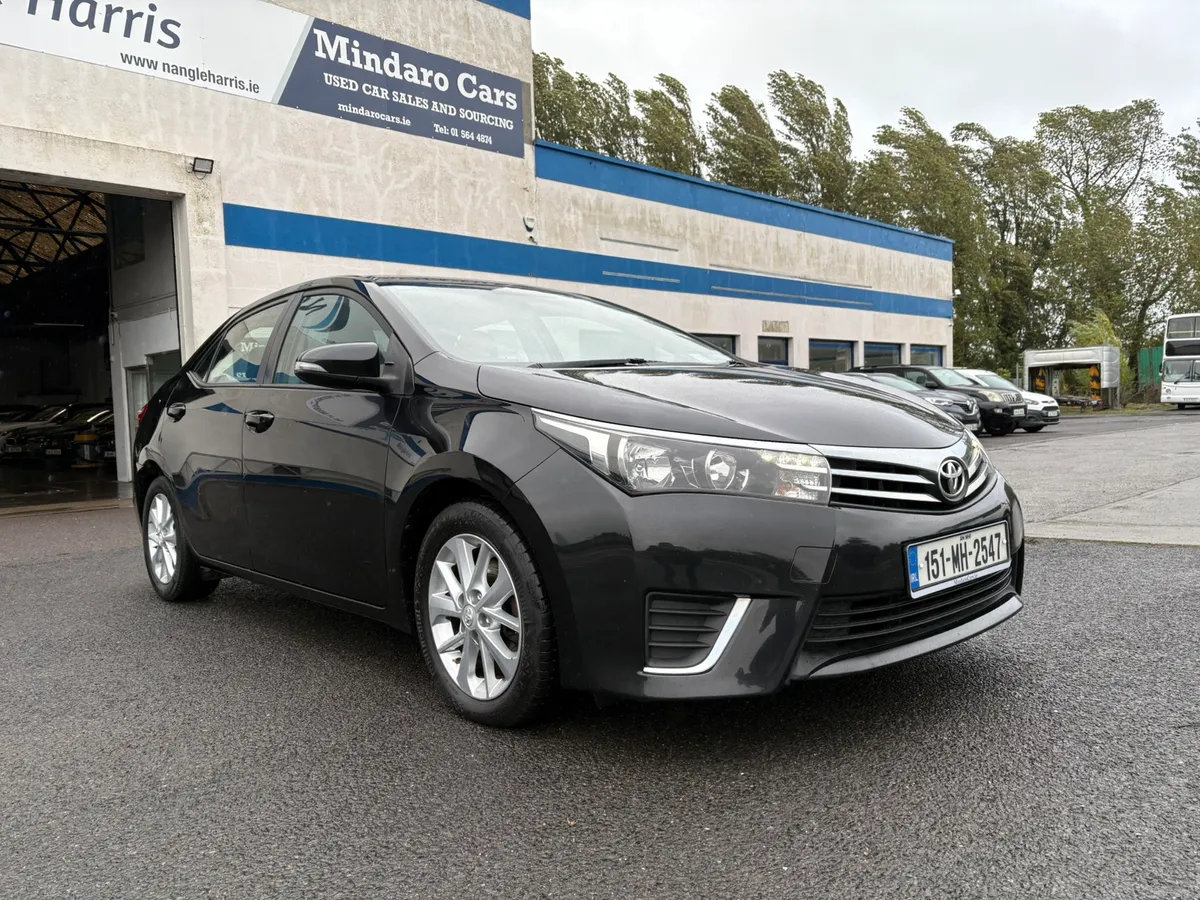 Toyota Corolla 1.4 D-4D Aura//LOW MILEAGE - Image 1