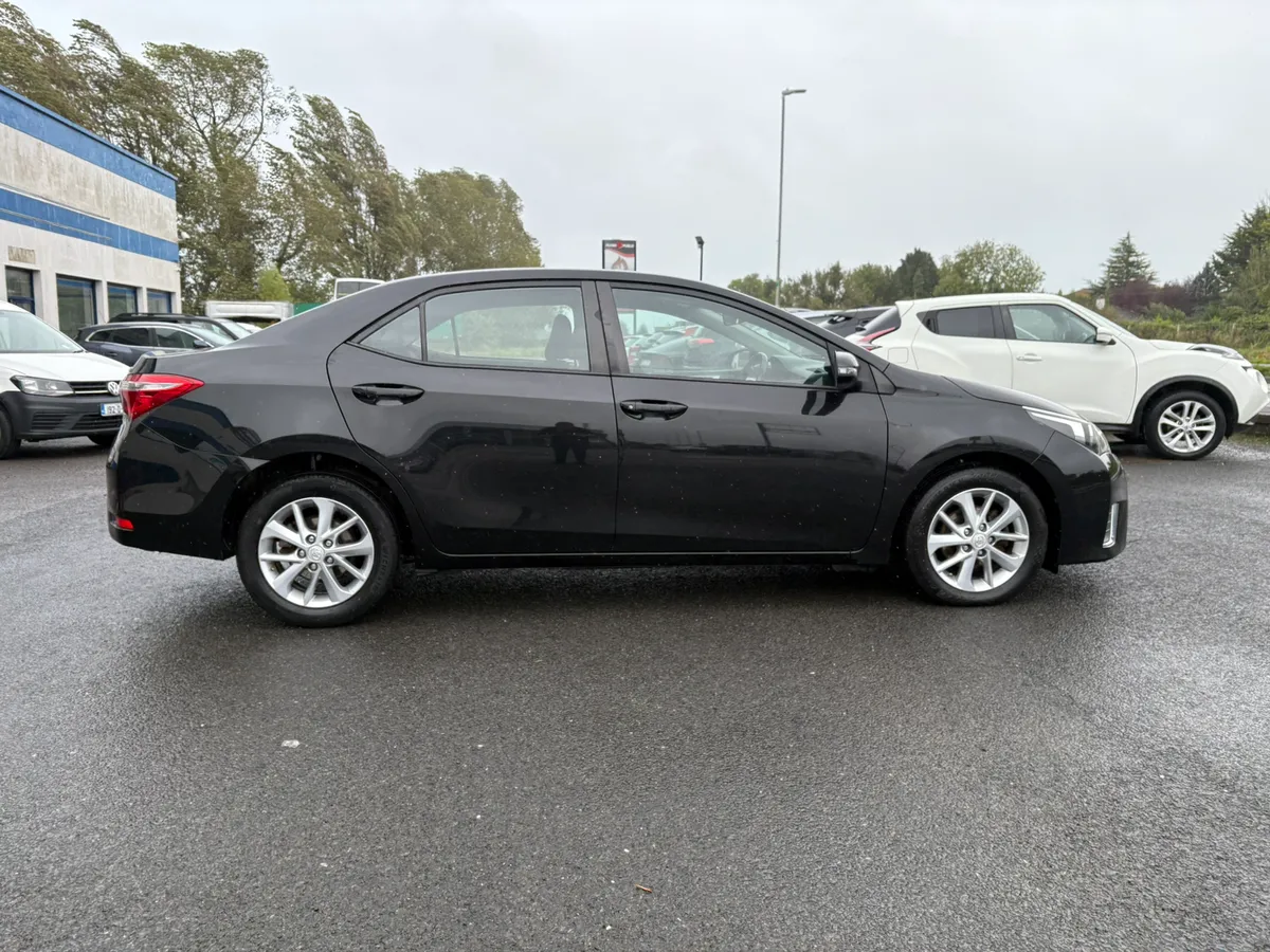 Toyota Corolla 1.4 D-4D Aura//LOW MILEAGE - Image 4