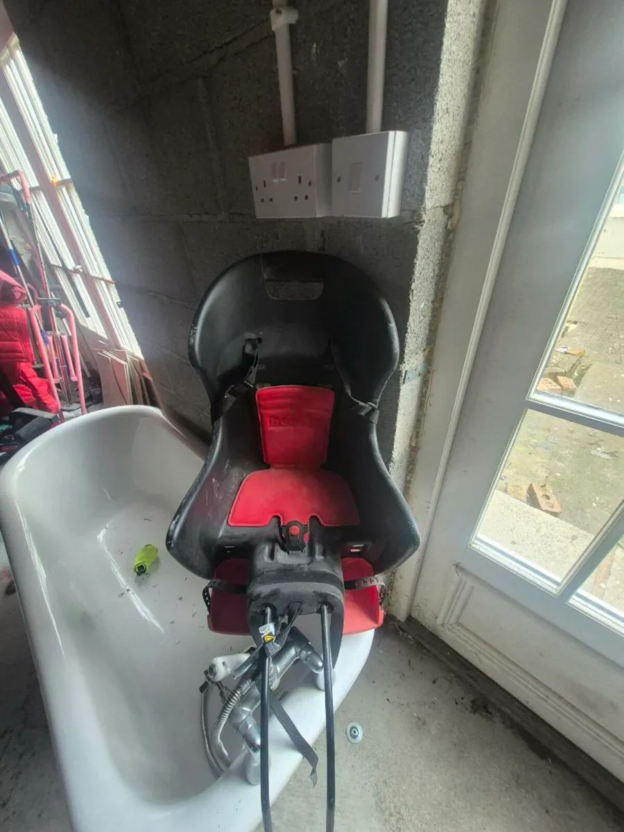 Child's bike seat - Image 1