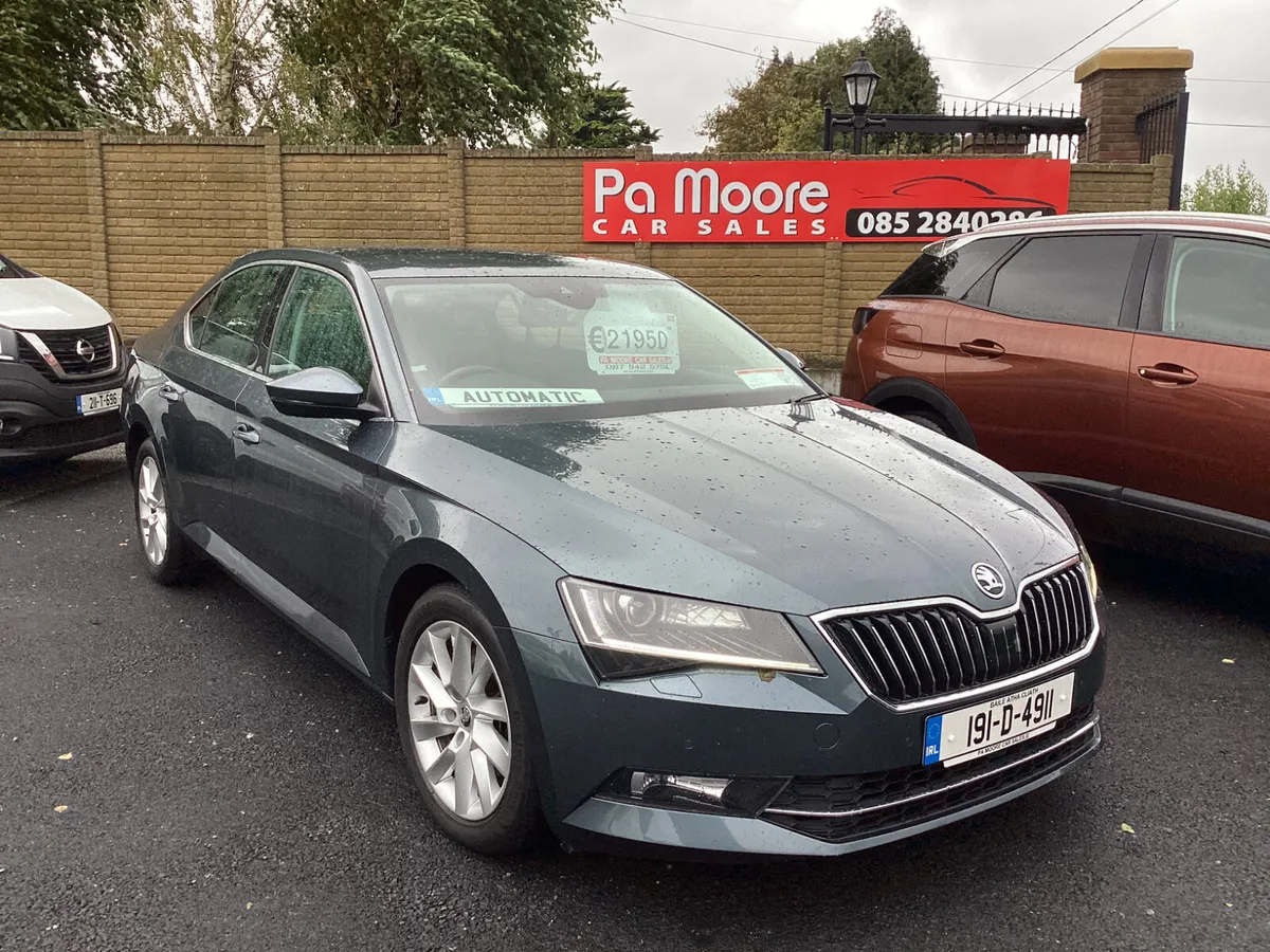 Skoda Superb * 2.0TDI * AUTOMATIC - Image 2