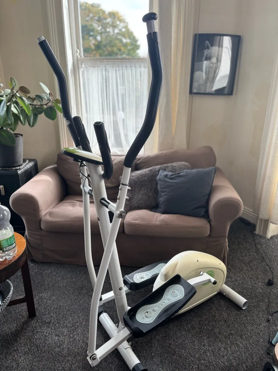 Cross trainer Karina good condition - Image 1