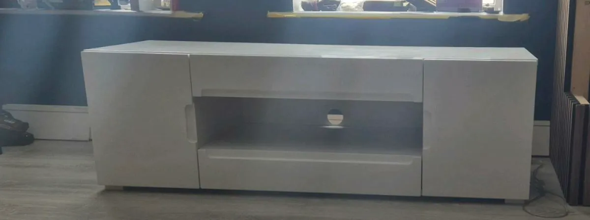 Tv unit - Image 1
