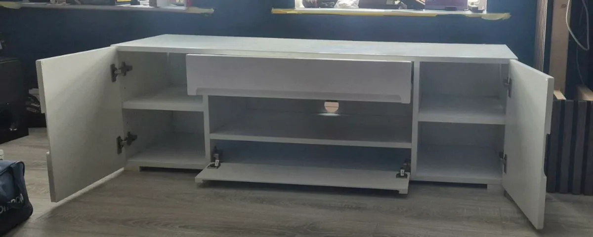Tv unit - Image 2
