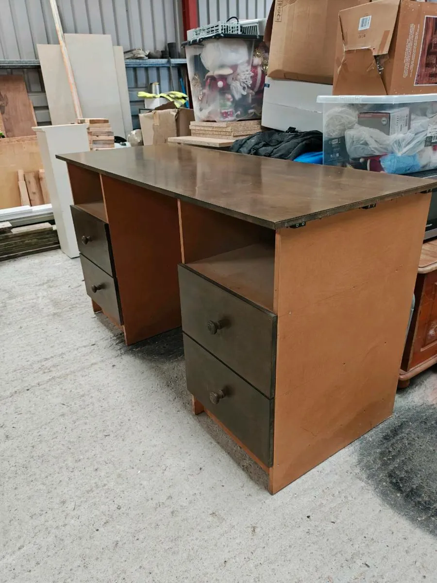 Office desk - Image 3