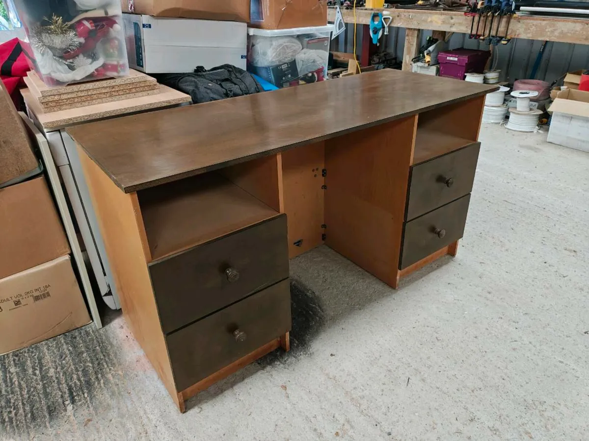 Office desk - Image 4