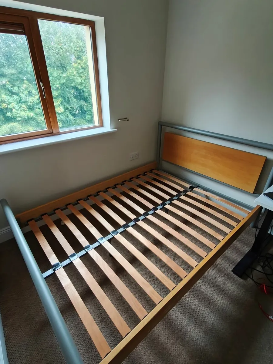 Double bed frame
