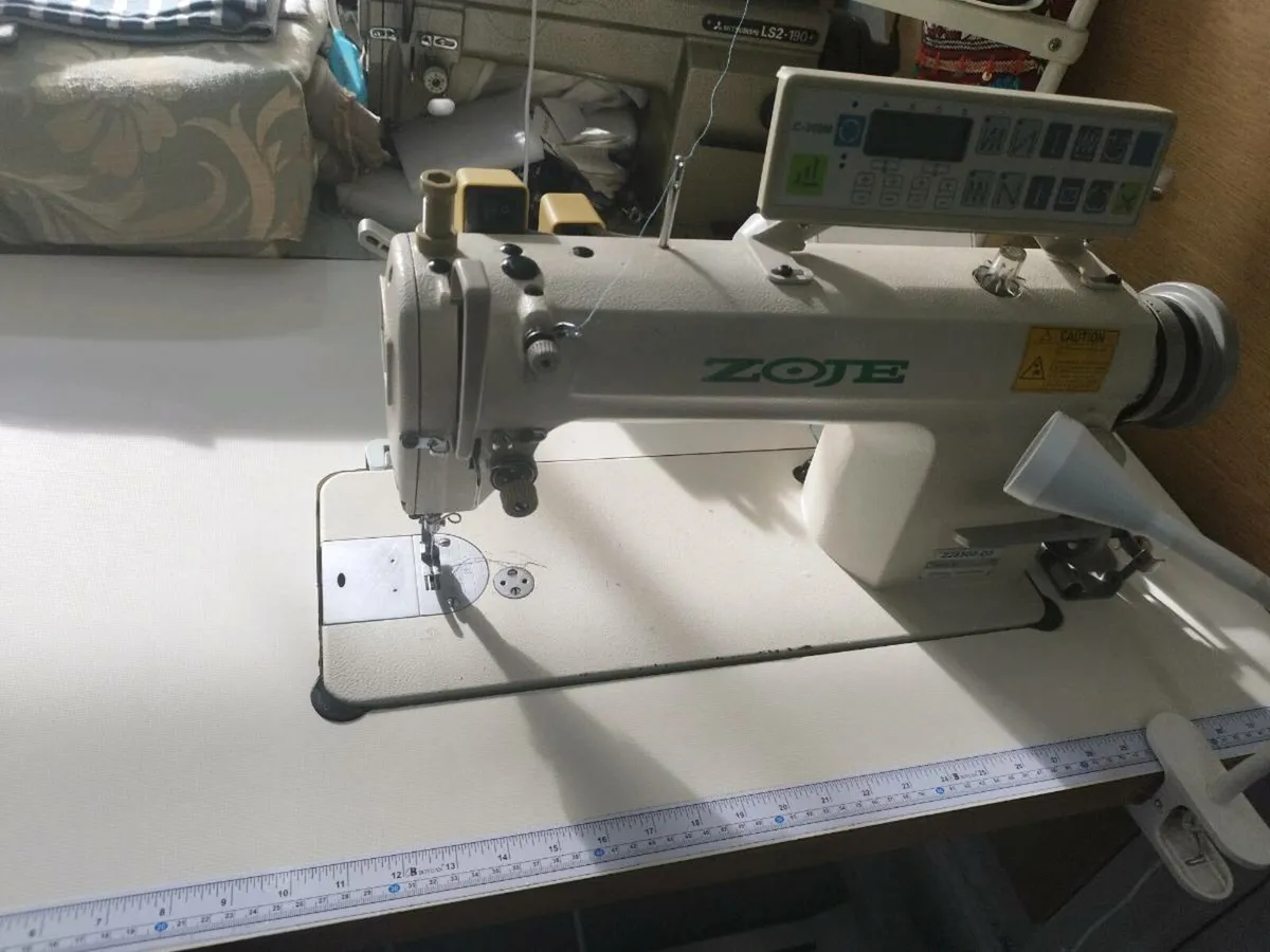 Sewing machine - Image 1