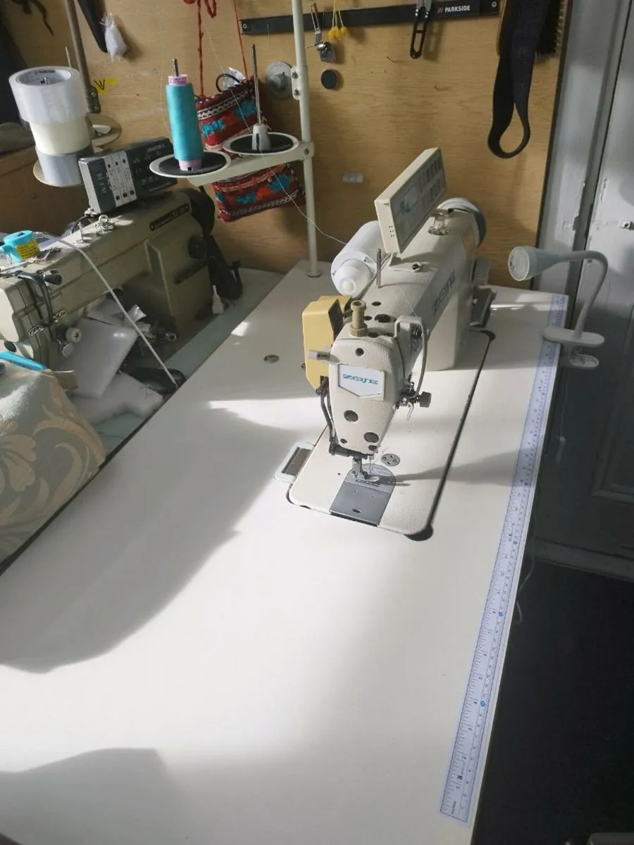Sewing machine - Image 3