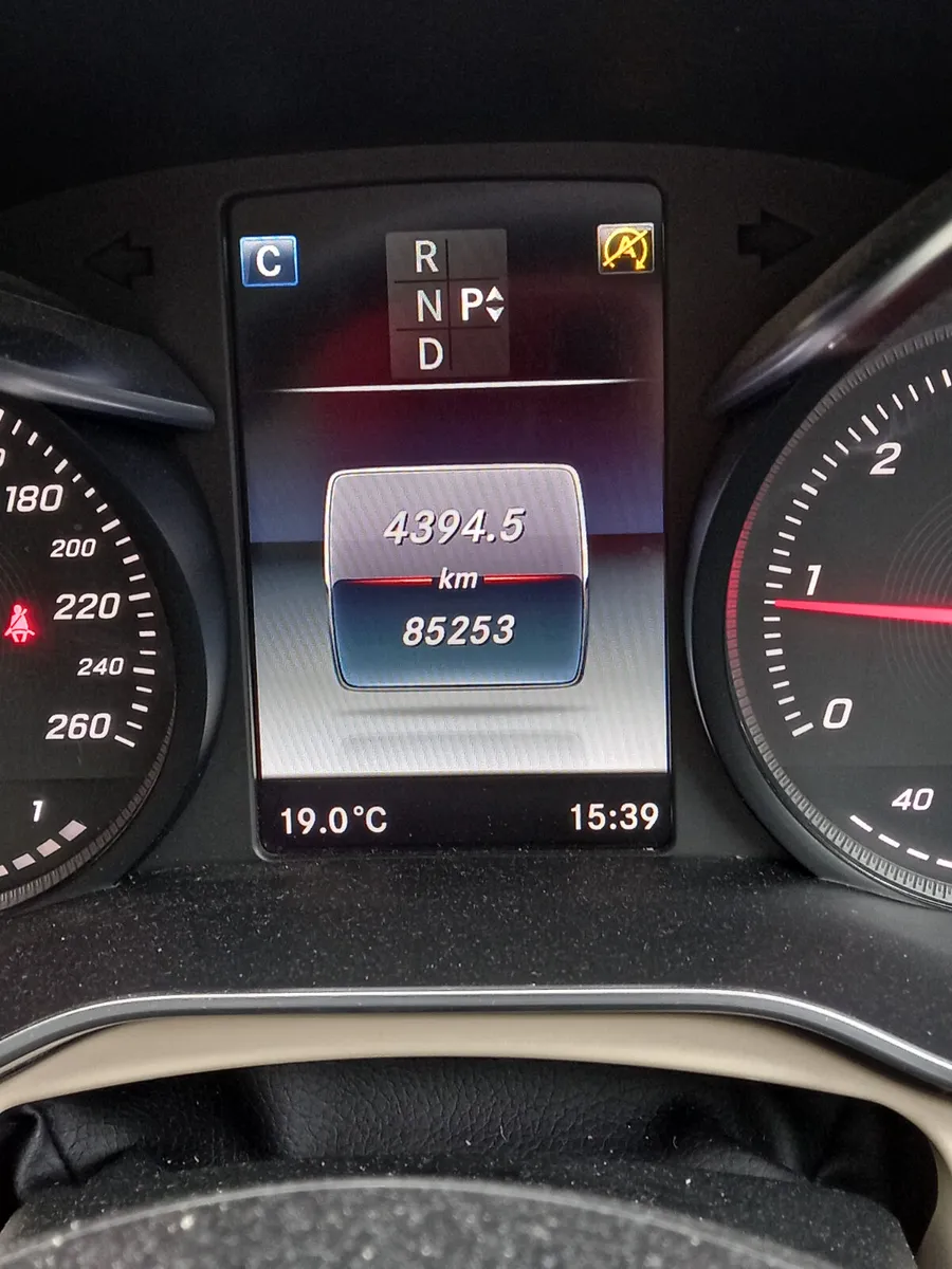 2017 Mercedes-Benz C200 1.6 Diesel - Image 2
