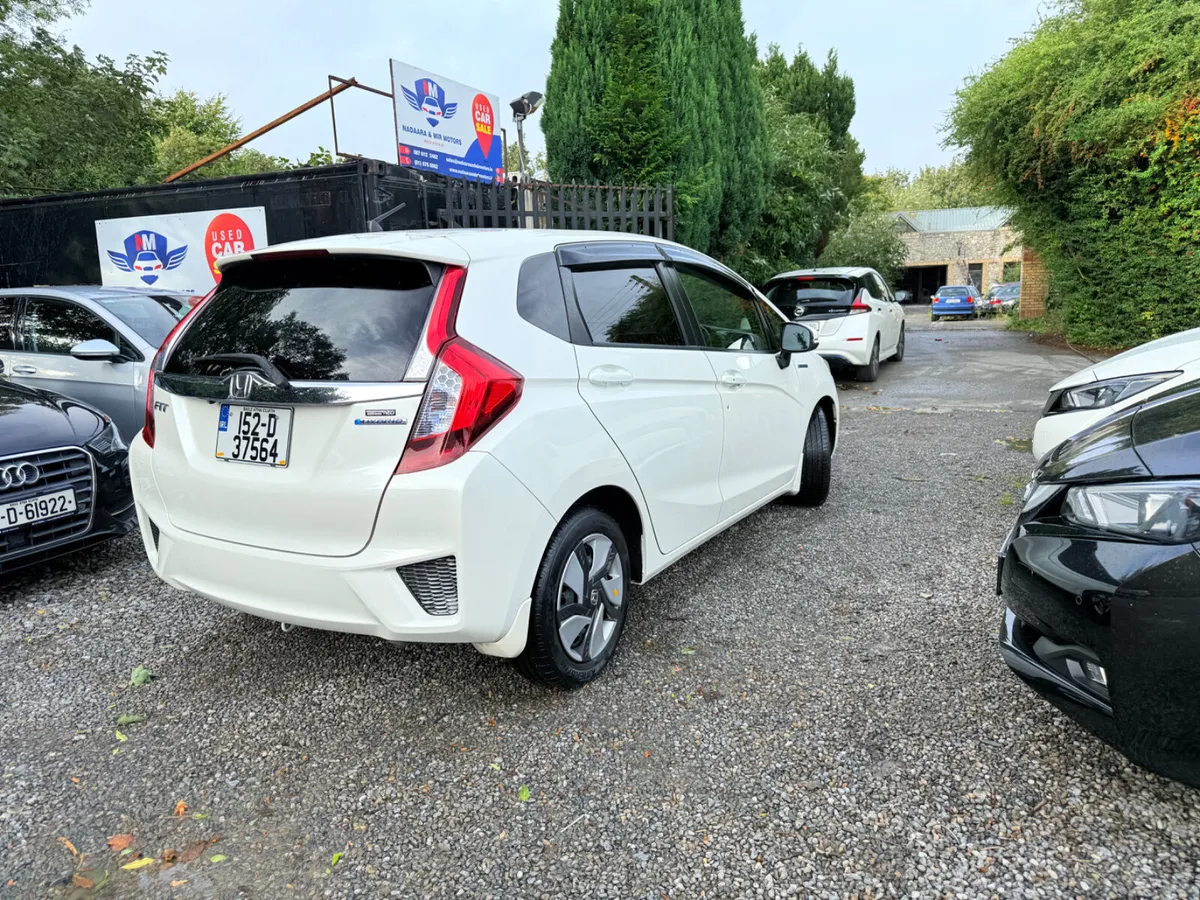 Honda Fit HYBRID  2015 - Image 4