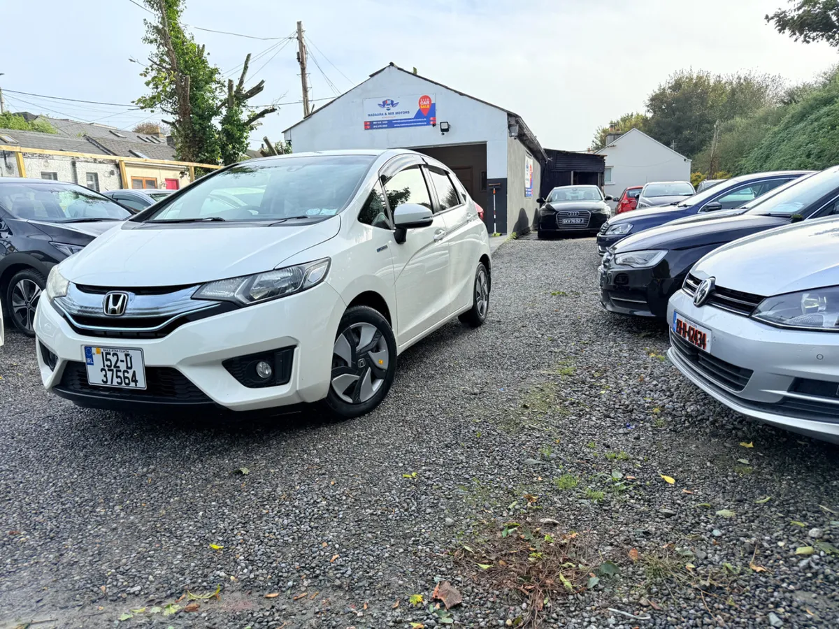 Honda Fit HYBRID  2015 - Image 2