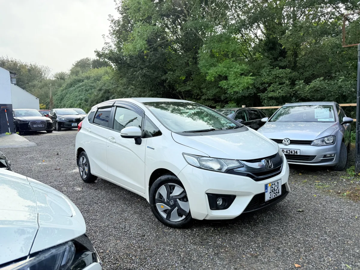 Honda Fit HYBRID  2015 - Image 3