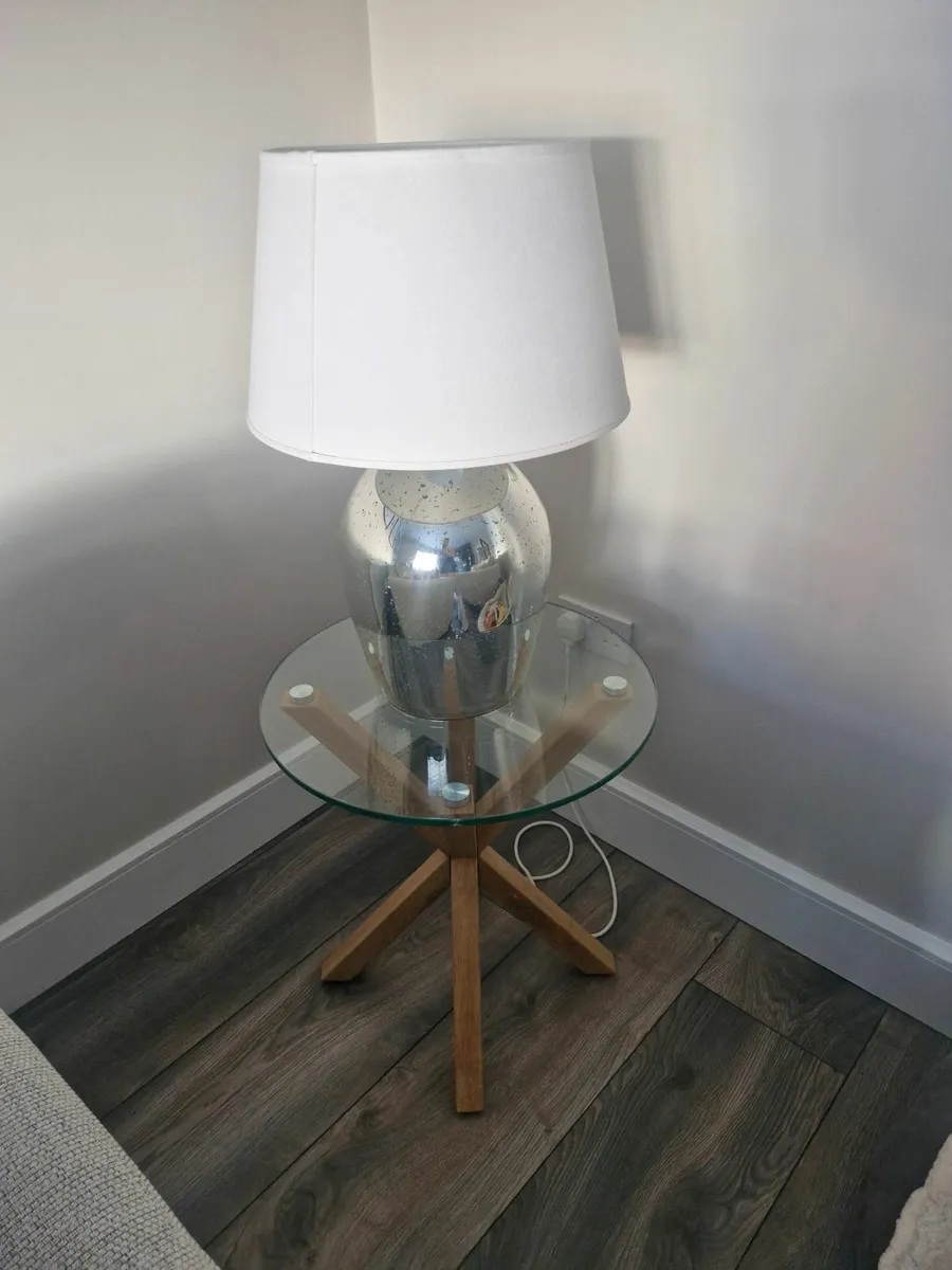 Table & lamp