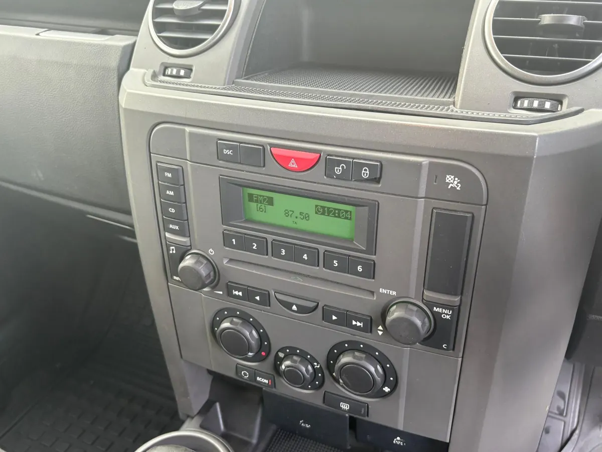 2006 Landrover Discovery 2.7 TDV6 Commercial - Image 4