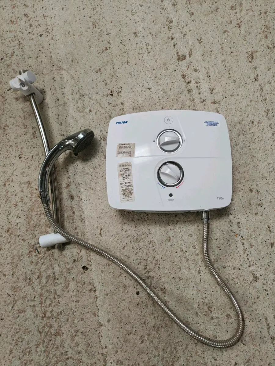 Electric shower - Image 2