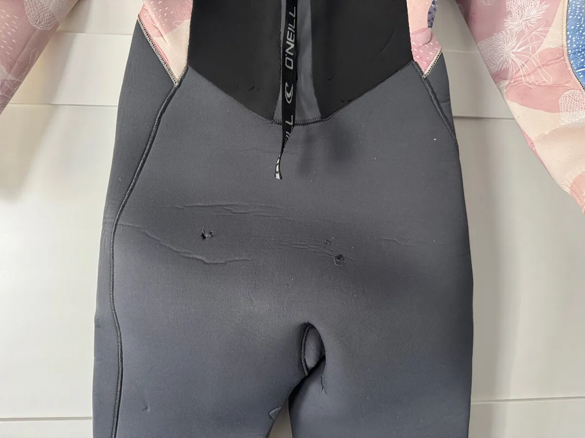O’Neills women, 4/3mm back zip full wetsuit - Image 4
