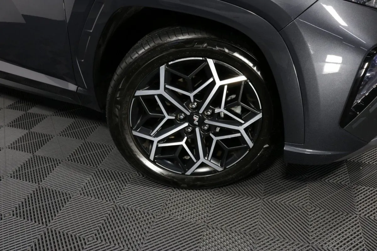 Hyundai Tucson N Line Plug IN Hybrid 4WD 1.6l Pet - Image 4