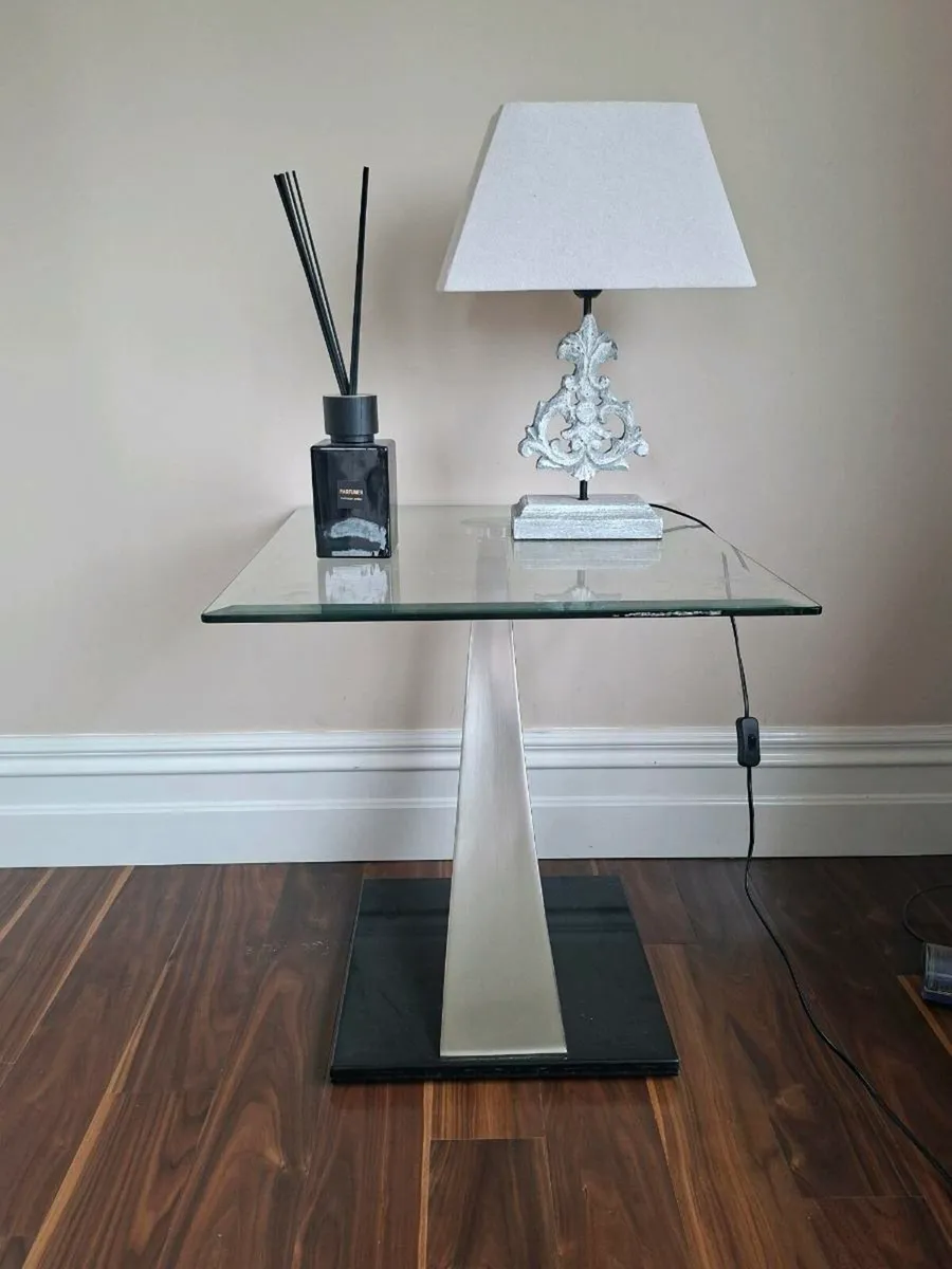 Mirror & 2 lamp tables - Image 2