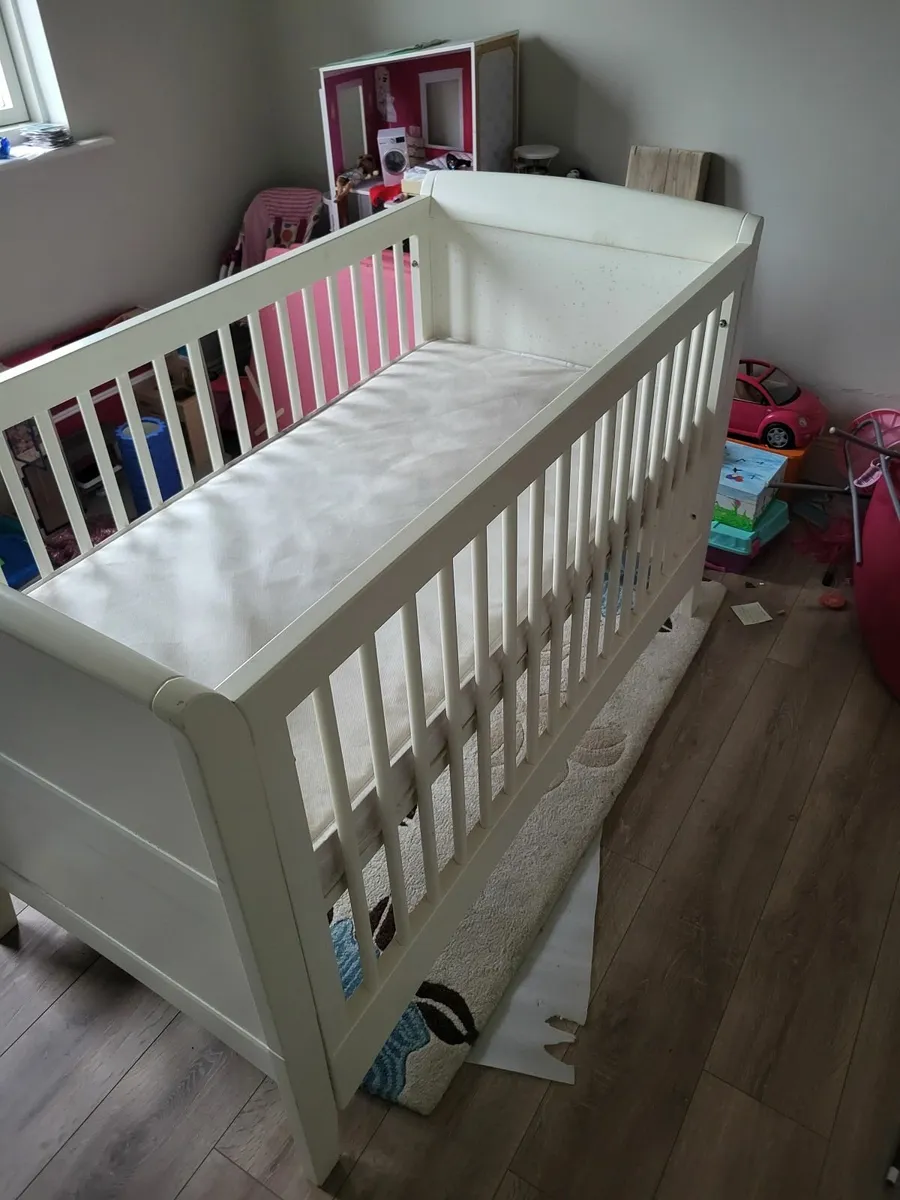 Cot day bed - Image 1