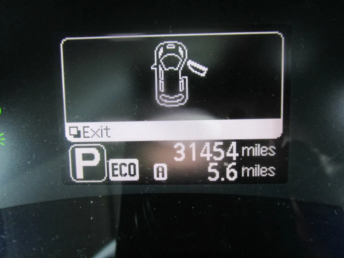 Nissan Leaf 2015 - Image 2