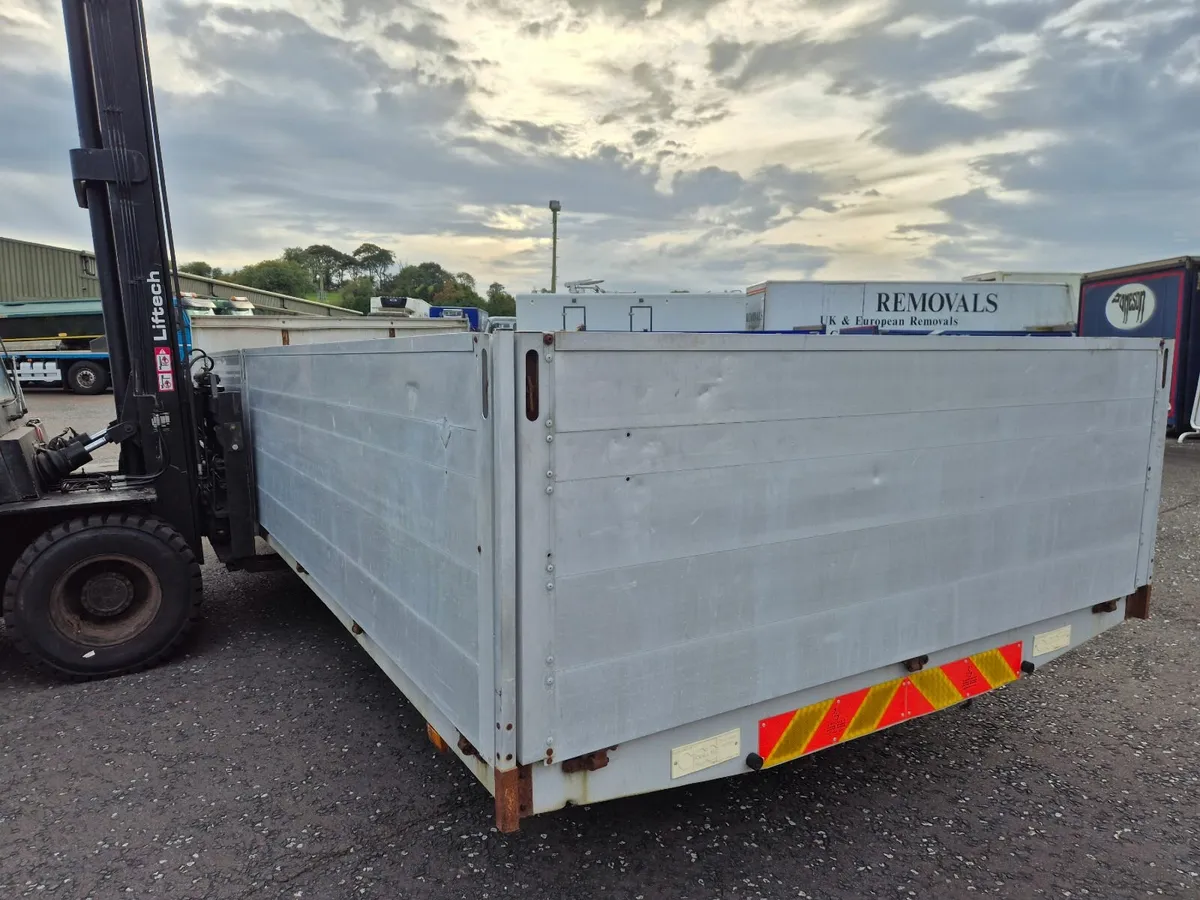 Full alloy 21ft Dropside Body - Image 4