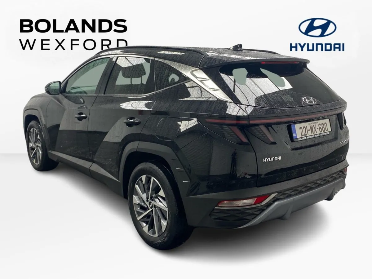 Hyundai Tucson 2WD Executive Plus - Image 3