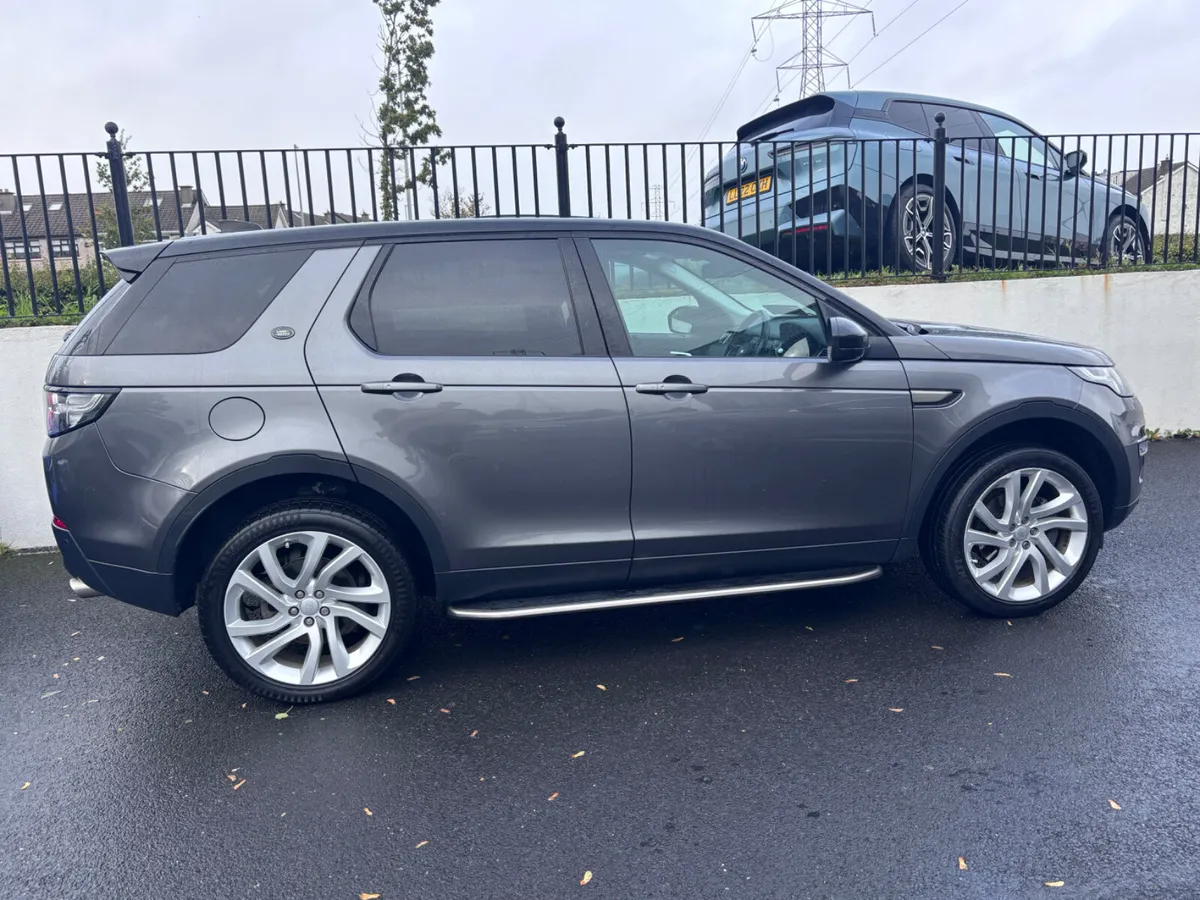 Land Rover Discovery Sport 2.0 TD4 SE  TECH - Image 3