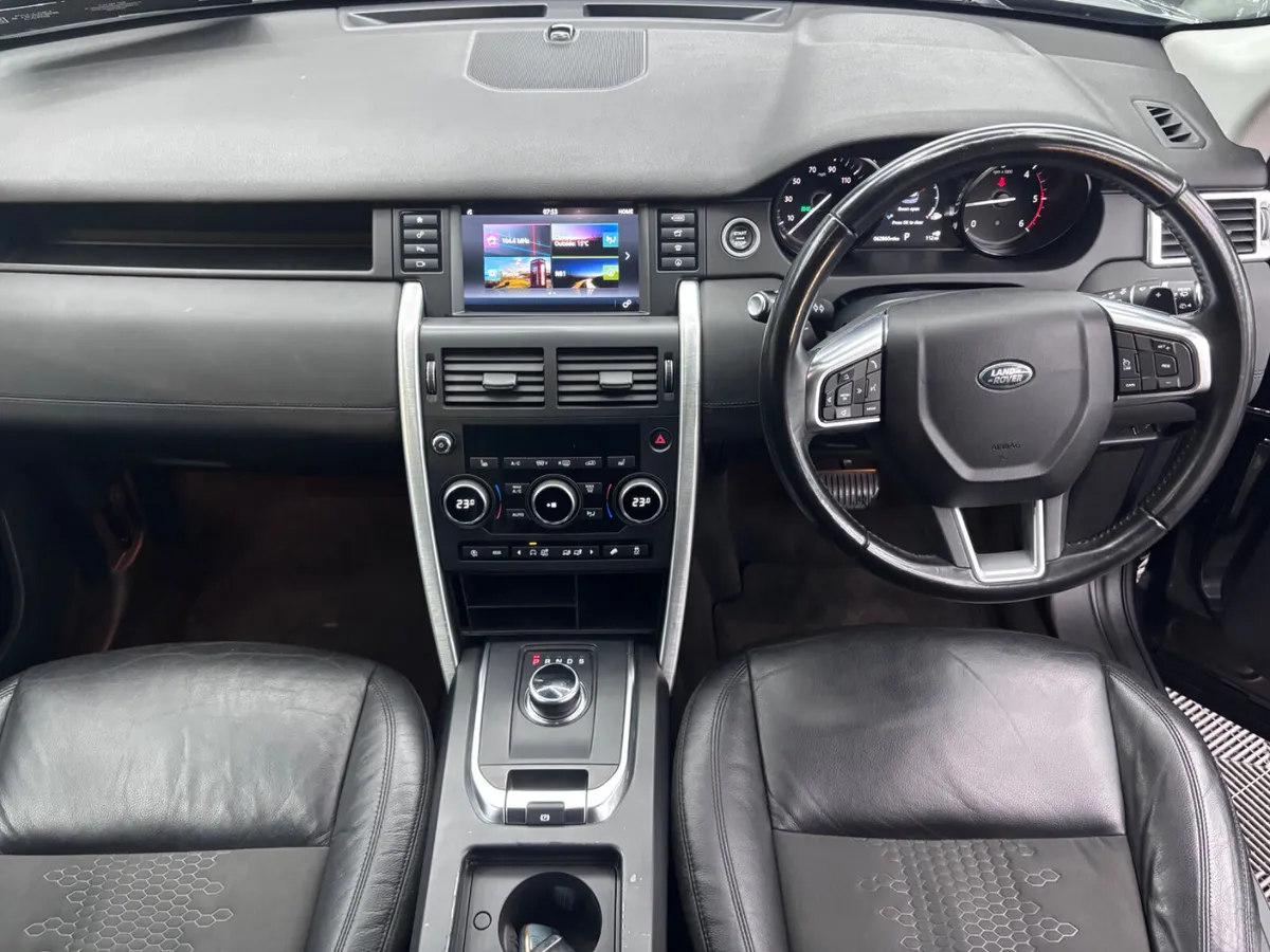 Land Rover Discovery Sport 2.0 TD4 SE  TECH - Image 2