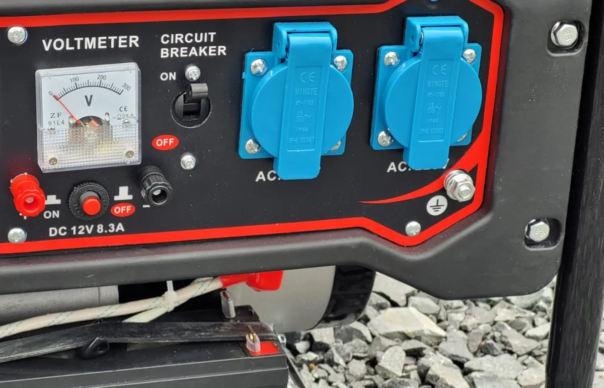 2.5Kw Petrol Generator | Key Start - Image 2