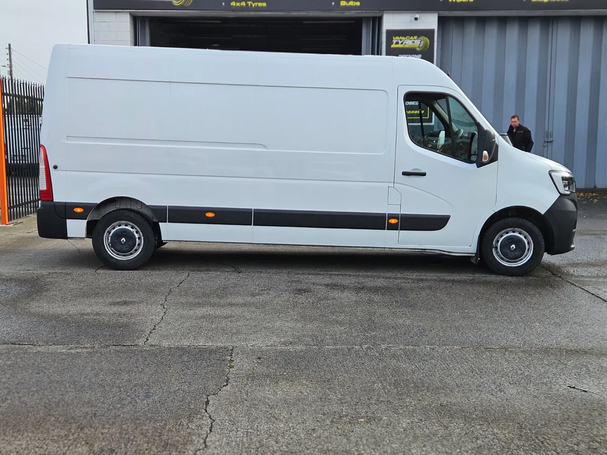202 Renault Master 2.3 LWB - Image 3