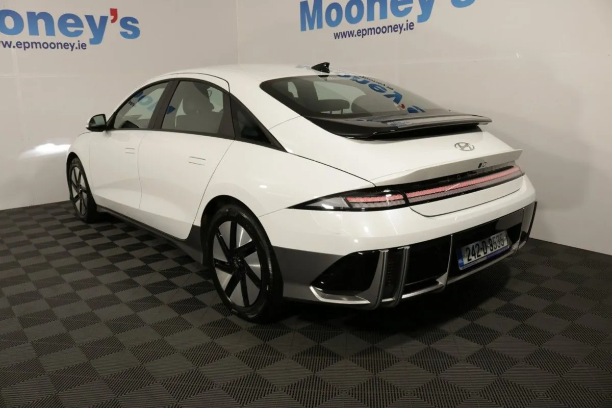 Hyundai Ioniq 6 Signature EX Demo 77 kWh EV Saloon - Image 4