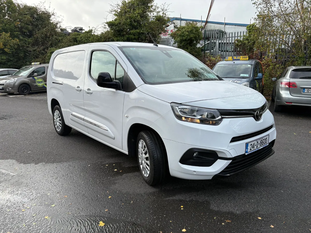 Toyota Proace City 2024 VAN 1.5 Diesel Manual - Image 3