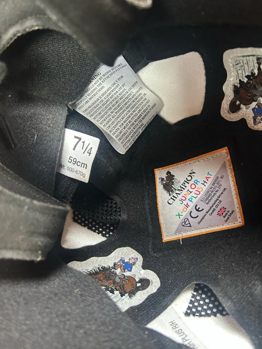 Horse riding helmet - Image 3