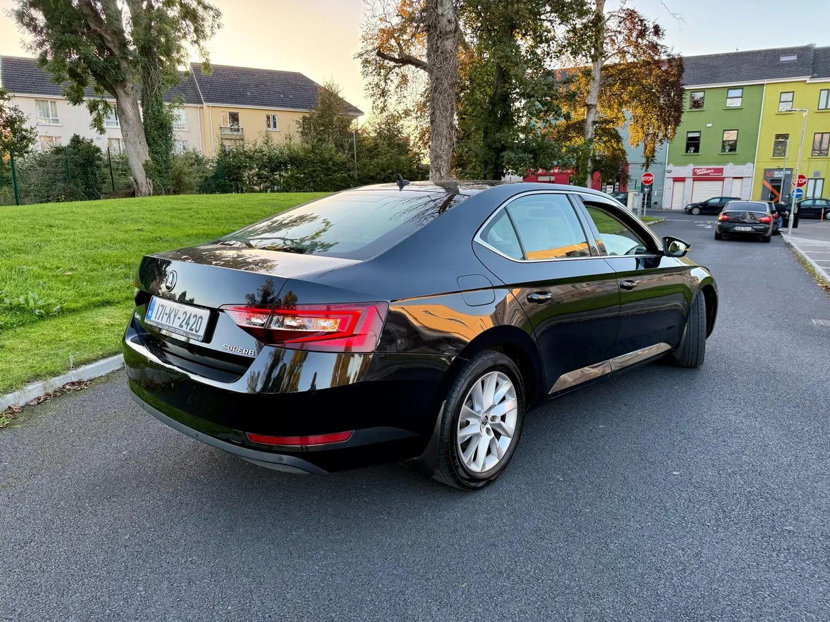 Skoda Superb Automatic - Image 2