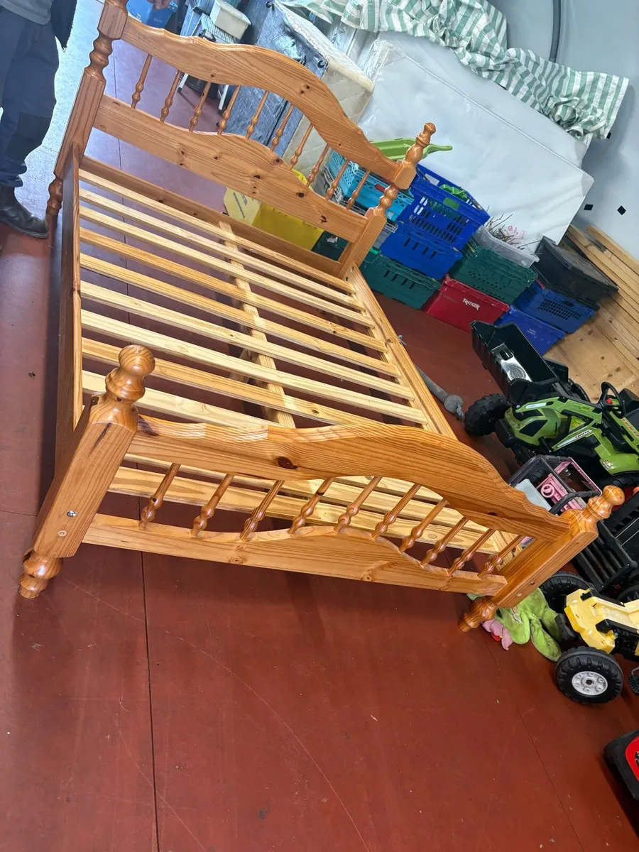 Pine Double bed frame - Image 2