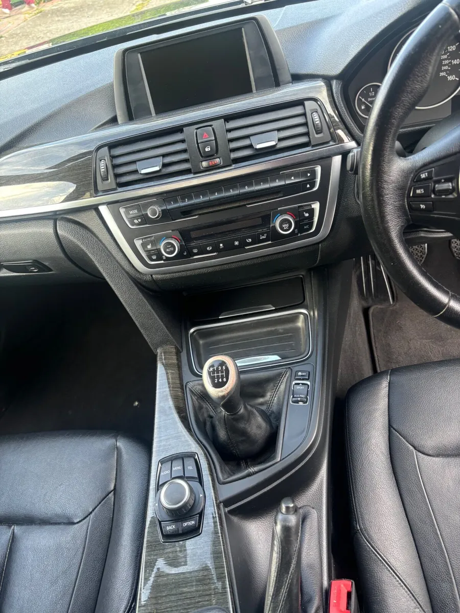 BMW 3-Series 2013 - Image 3