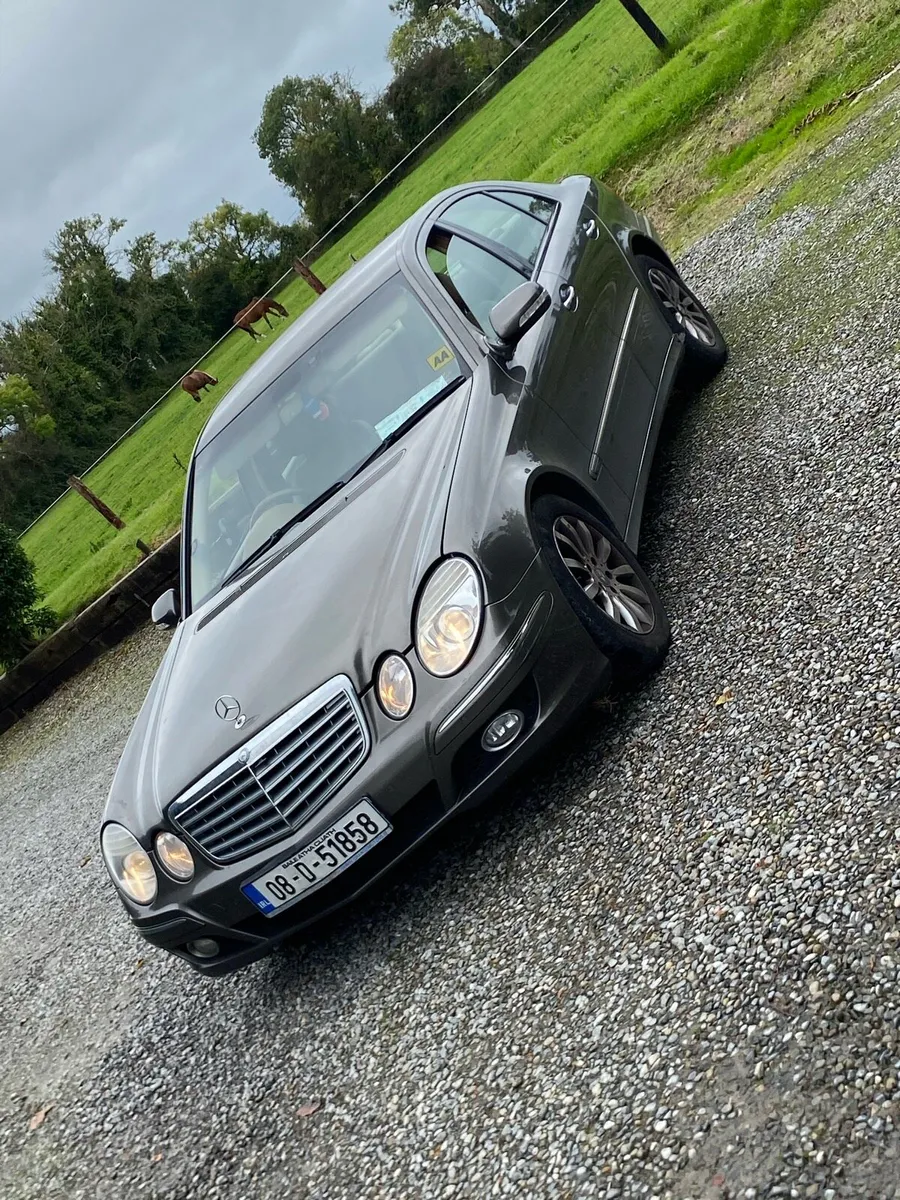 Mercedes E class 2008 - Image 2