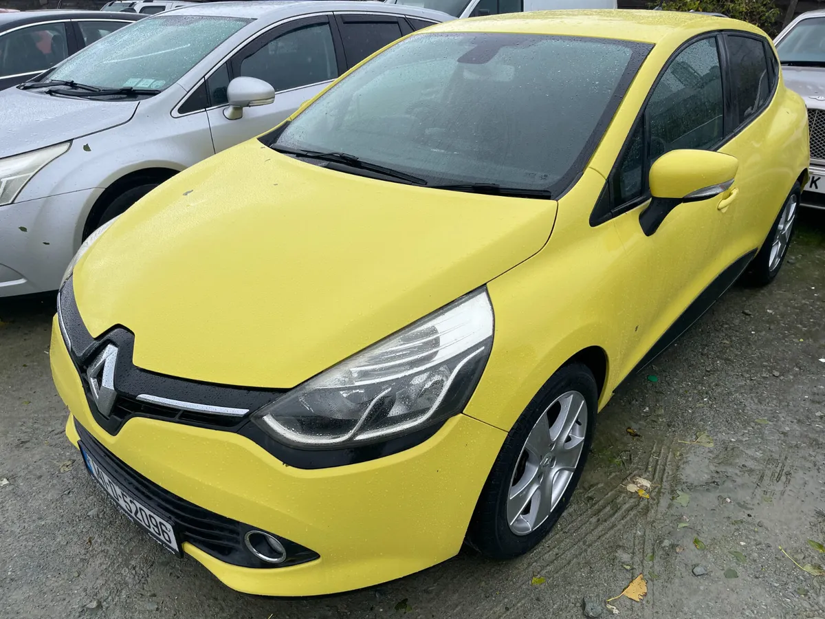 141 Renault Clio 1.2 Automatic 5dr Model - Image 2
