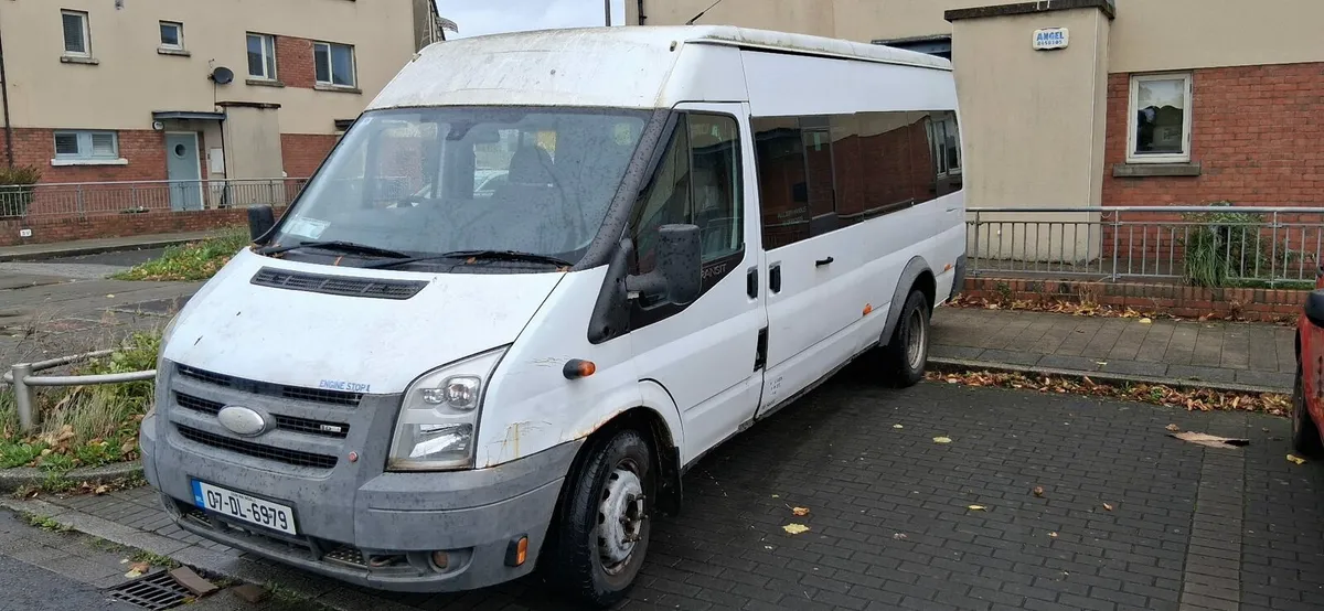 FORD TRANSIT MINIBUS **5 MONTHS TAX** - Image 2