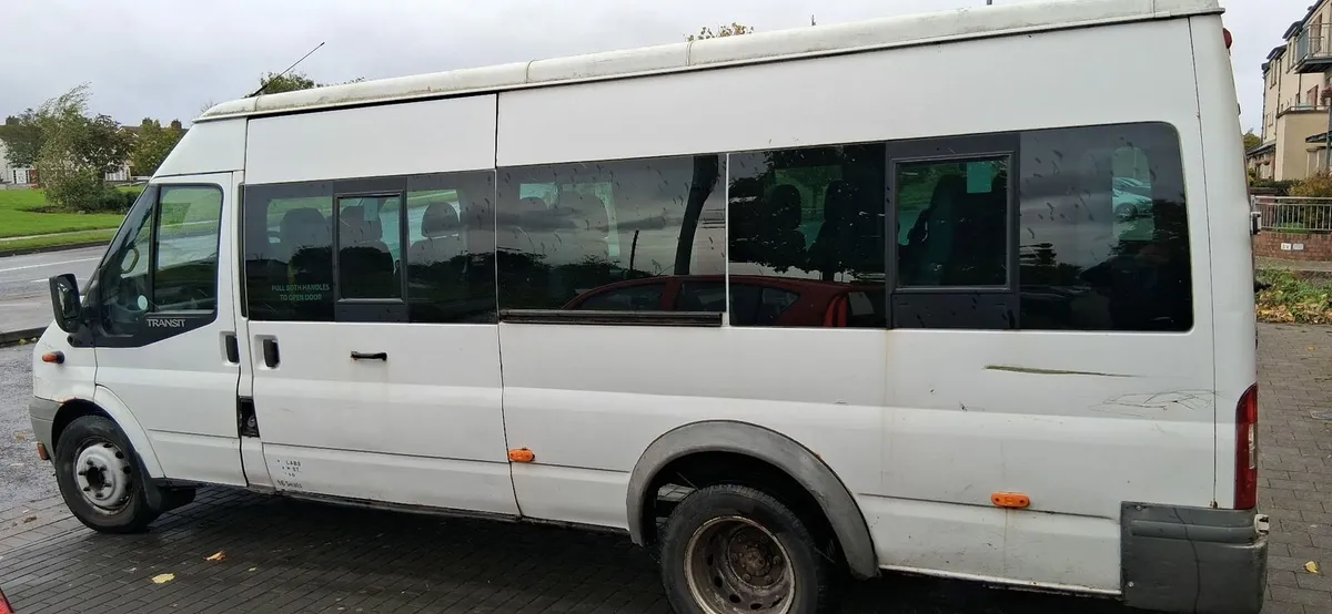 FORD TRANSIT MINIBUS **5 MONTHS TAX** - Image 3