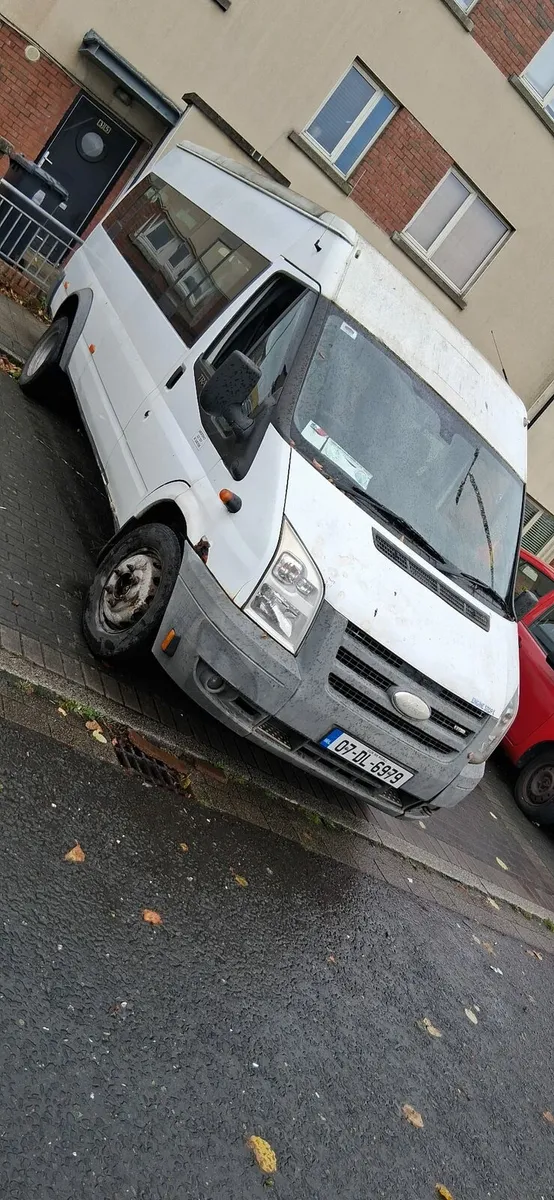 FORD TRANSIT MINIBUS **5 MONTHS TAX** - Image 4