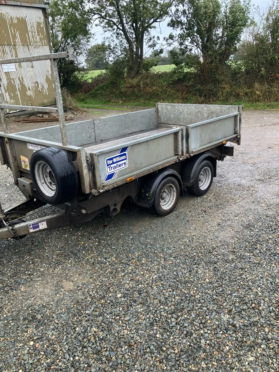 Trailers - Image 2