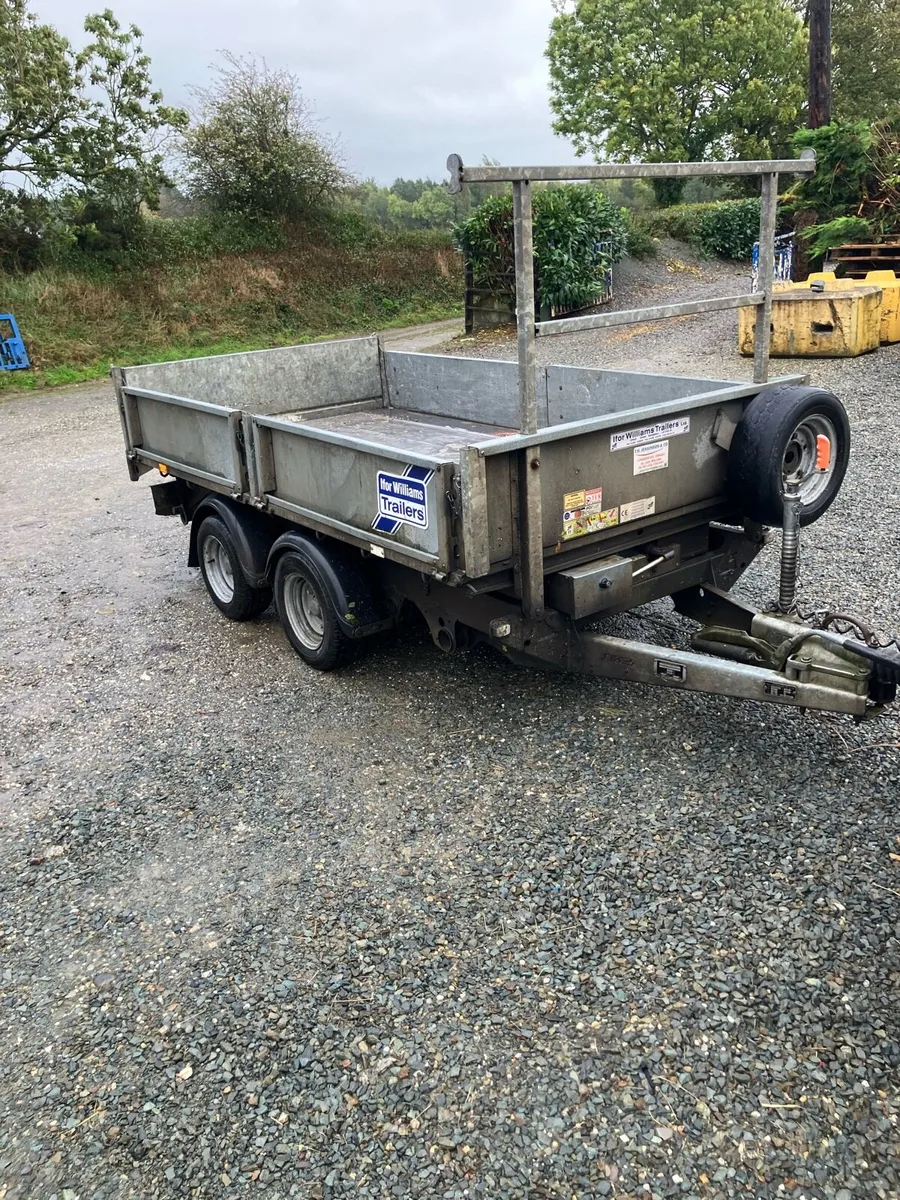 Trailers - Image 4