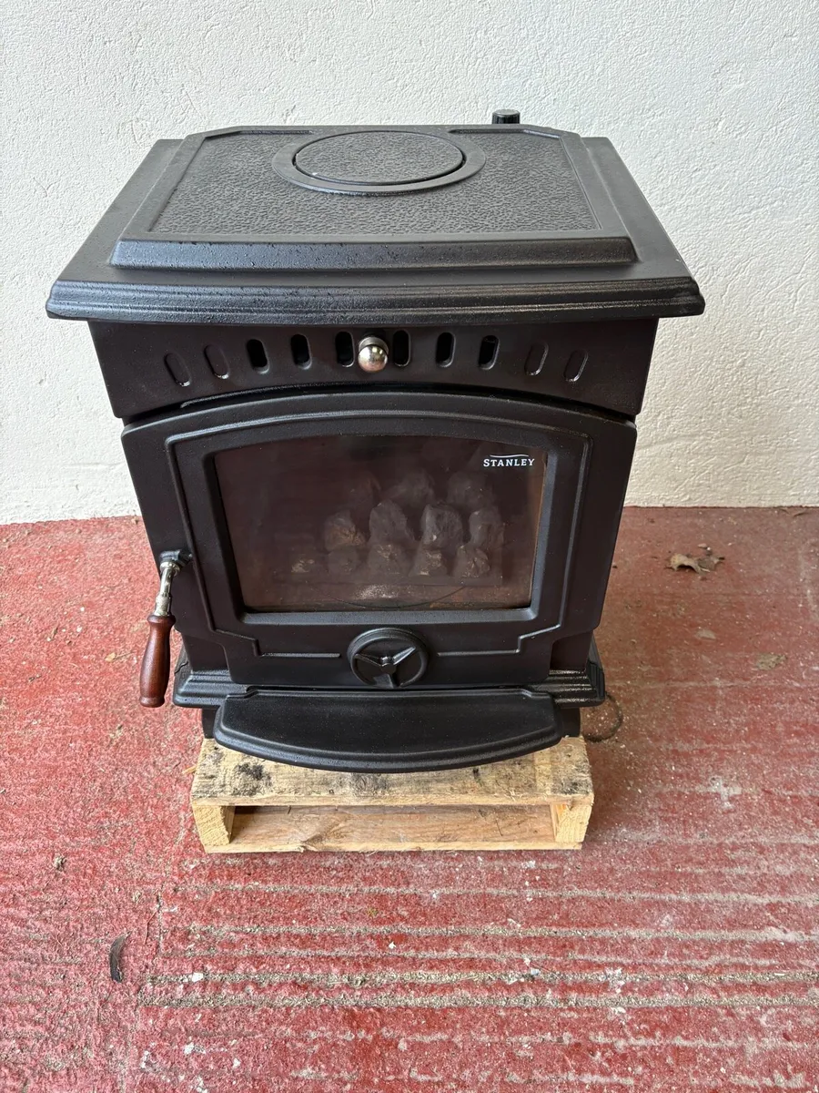 Stanley oil stove - Image 3