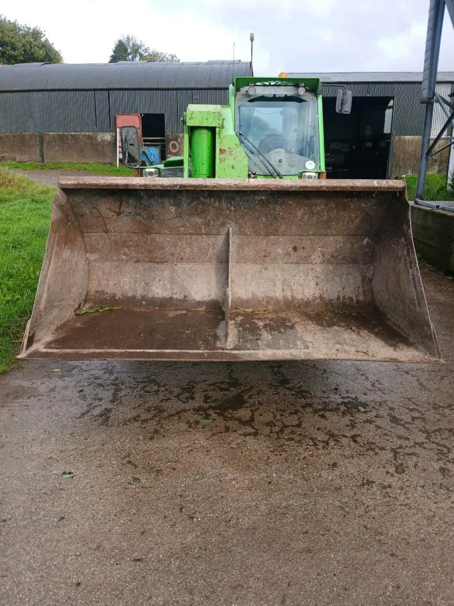 Telehandler bucket - Image 1