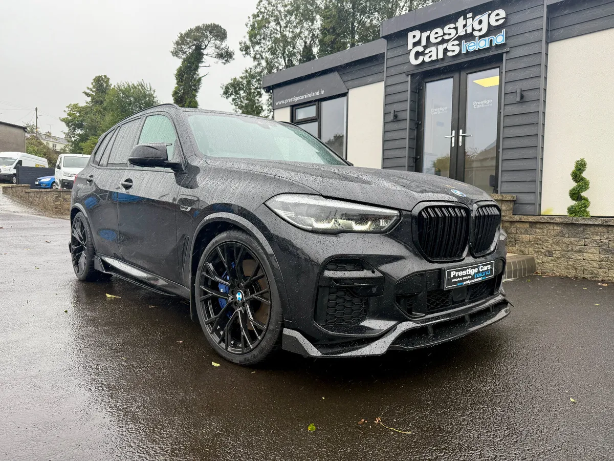221 BMW X5 45E M SPORT,PAN ROOF,BODY KIT,JET BLACK - Image 3